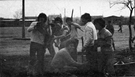 Eduardo y Rafael durante Trabajos voluntarios en Villa Francia